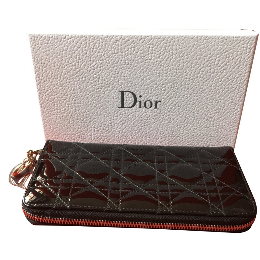 Luxury wallets for women