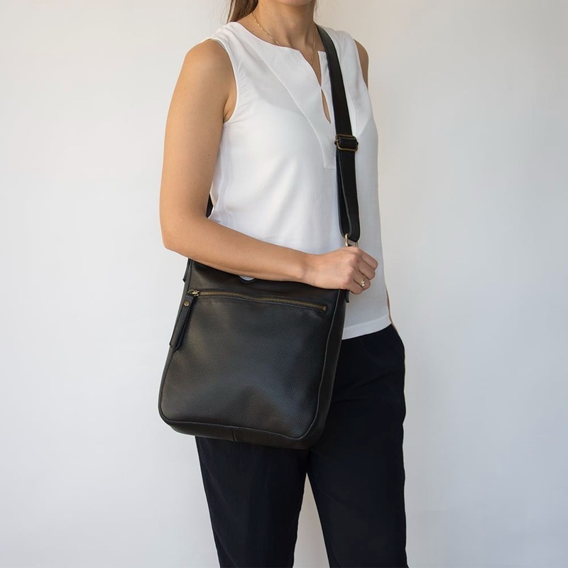 Cross shoulder bag