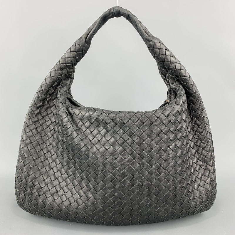 Woven shoulder bag